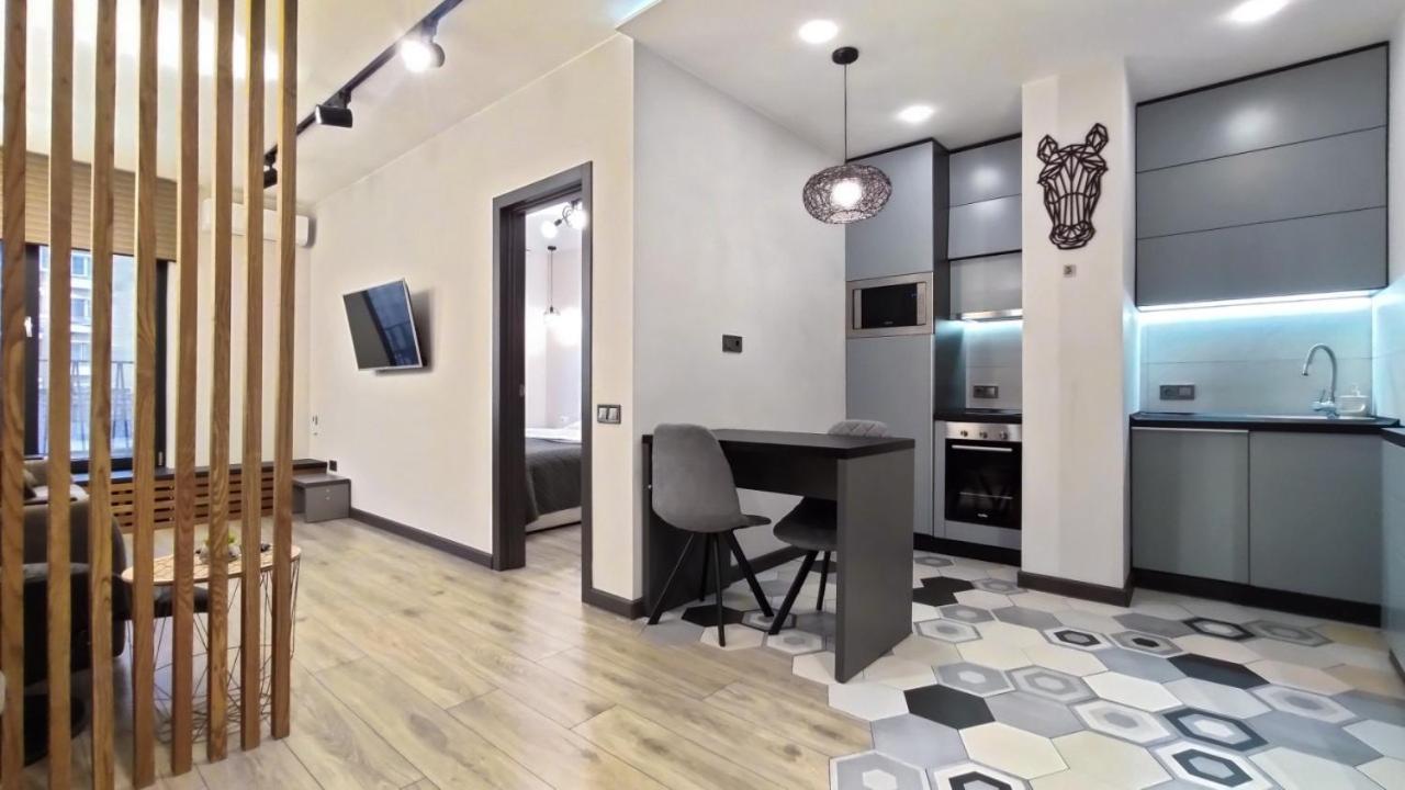 Petrovdom 52,67,205,213 In Smart Apartments In New York Concept House เคียฟ ภายนอก รูปภาพ