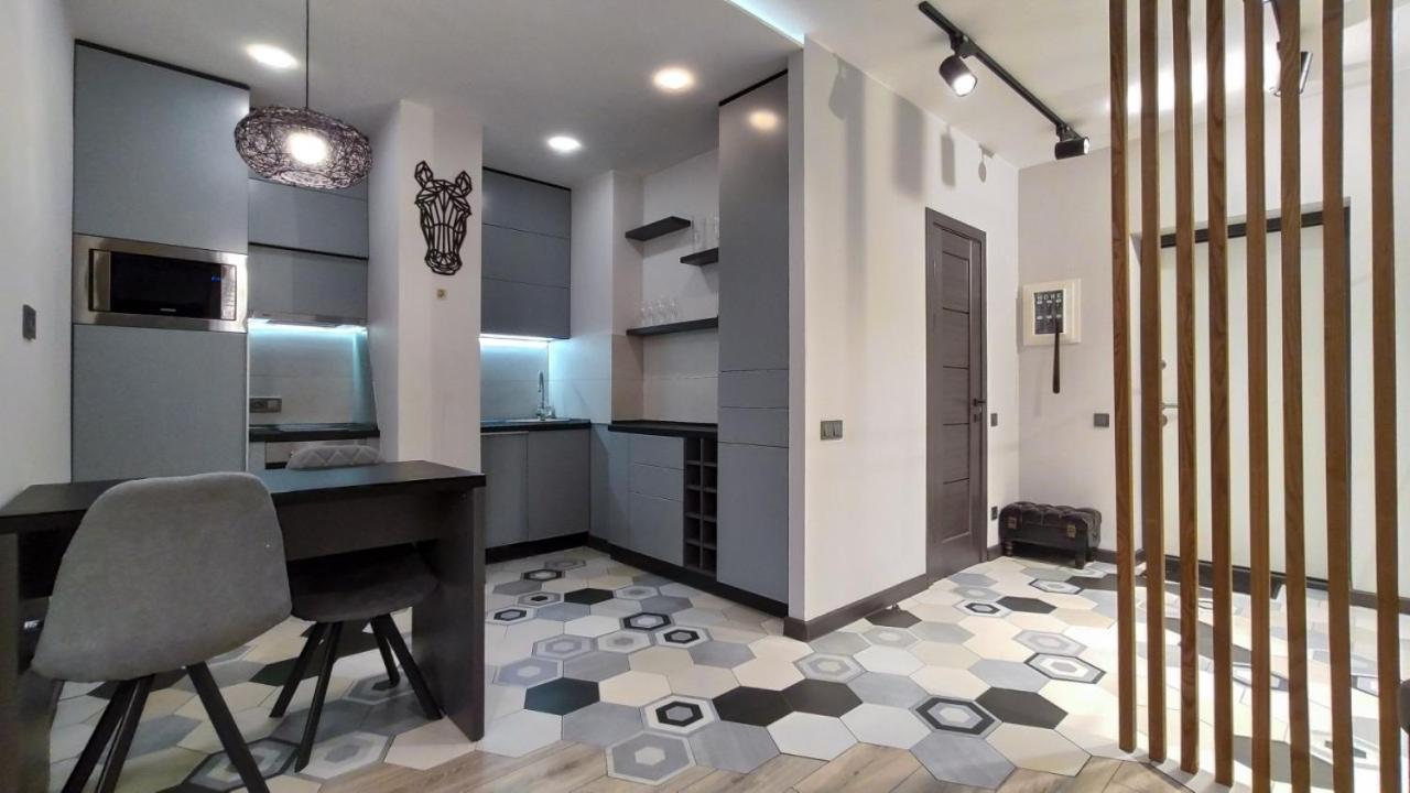 Petrovdom 52,67,205,213 In Smart Apartments In New York Concept House เคียฟ ภายนอก รูปภาพ